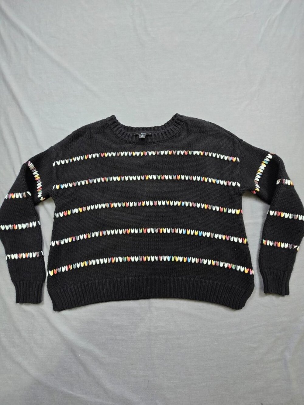 IN San Francisco Medium Knit Sweater Black Multicolor Striped Hearts Pullover
